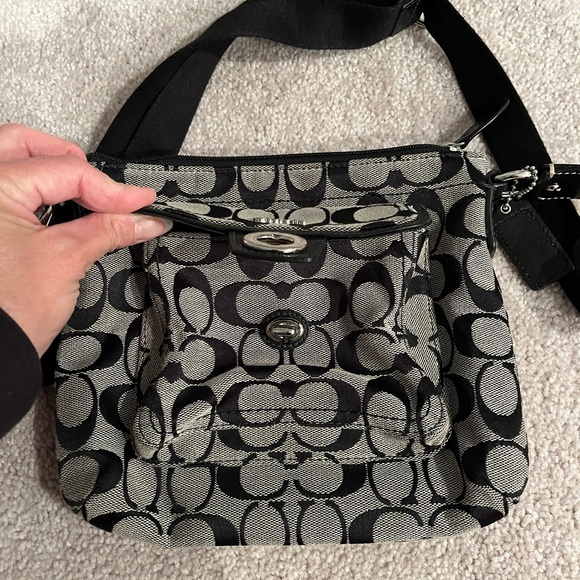 Coach Handbag - Picture 2 of 4